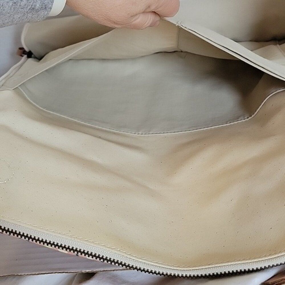 Petunia Pickle Bottom Diaper Bag Birch Blissful Brisbane Shoulder Crossbody Baby - Picture 14 of 16